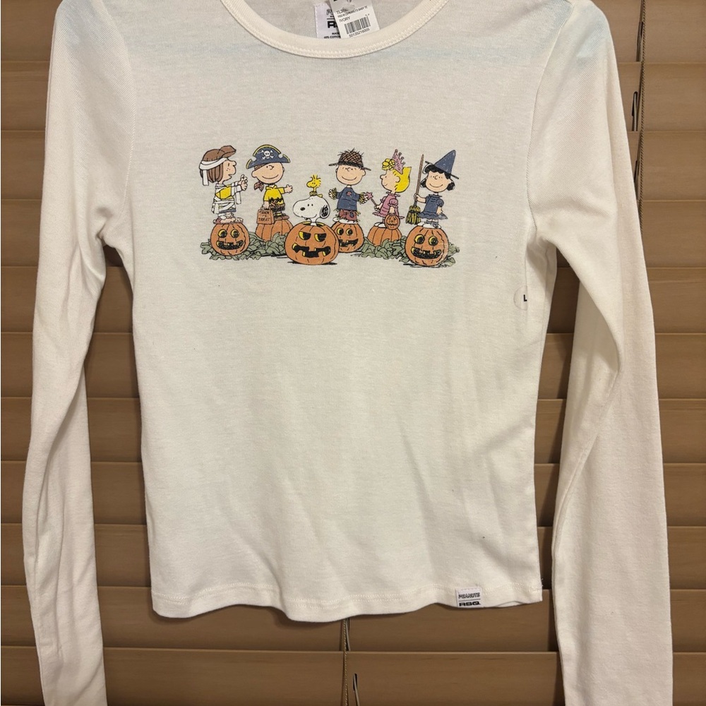 RSQ White Peanuts Halloween Long Sleeve Tee